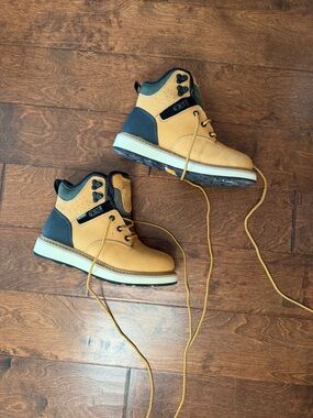 Duluth Trading Winter Boots